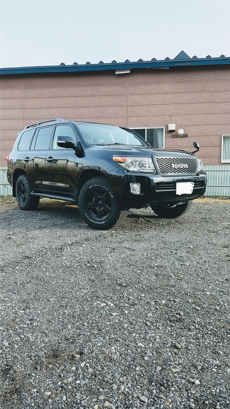 北海道　サムさん さん　ランドクルーザー200