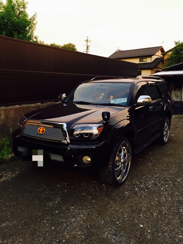 愛知県　いそ さん　ハイラックスサーフ