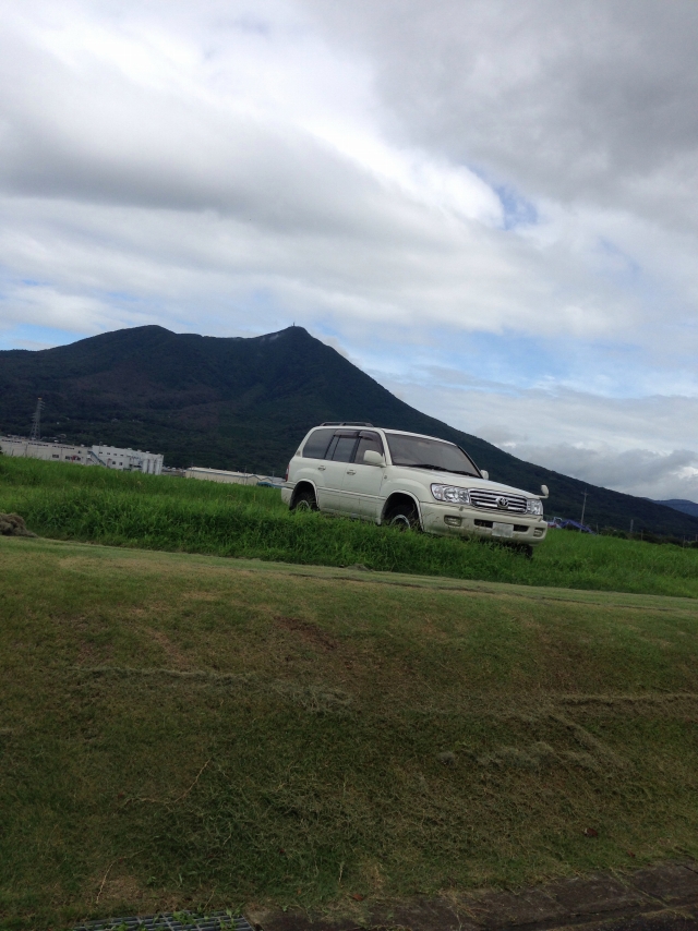 茨城県　かみやん さん　ランドクルーザー100