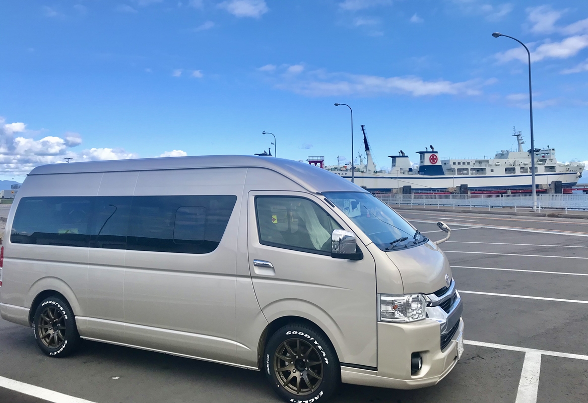 北海道　煮干しラーメン さん　ハイエース  バン　4WD スーパーロング