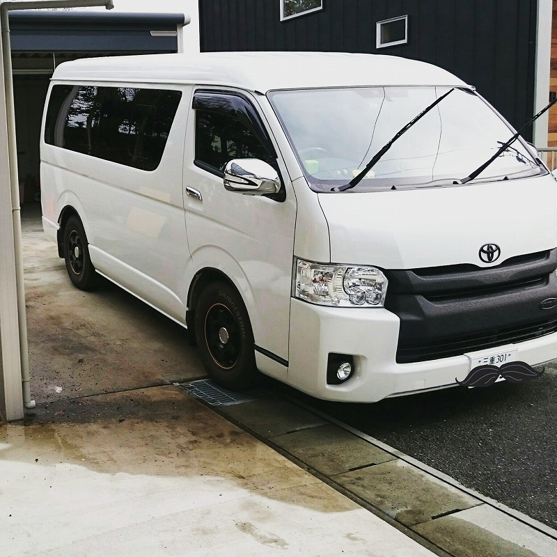 三重県　si-ge さん　ハイエースワゴン