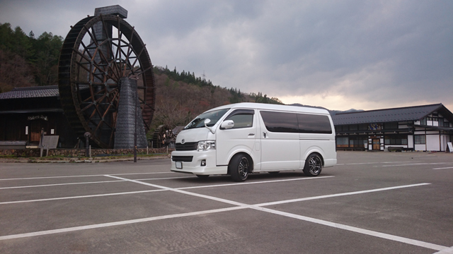 愛知県　masahiko.ando さん　ハイエースワゴン4WD