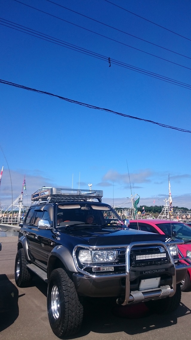 北海道　ドモホルンランクル さん　ランクル80
