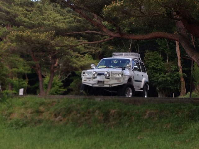 東京都　白い８０ さん　ランクル８０