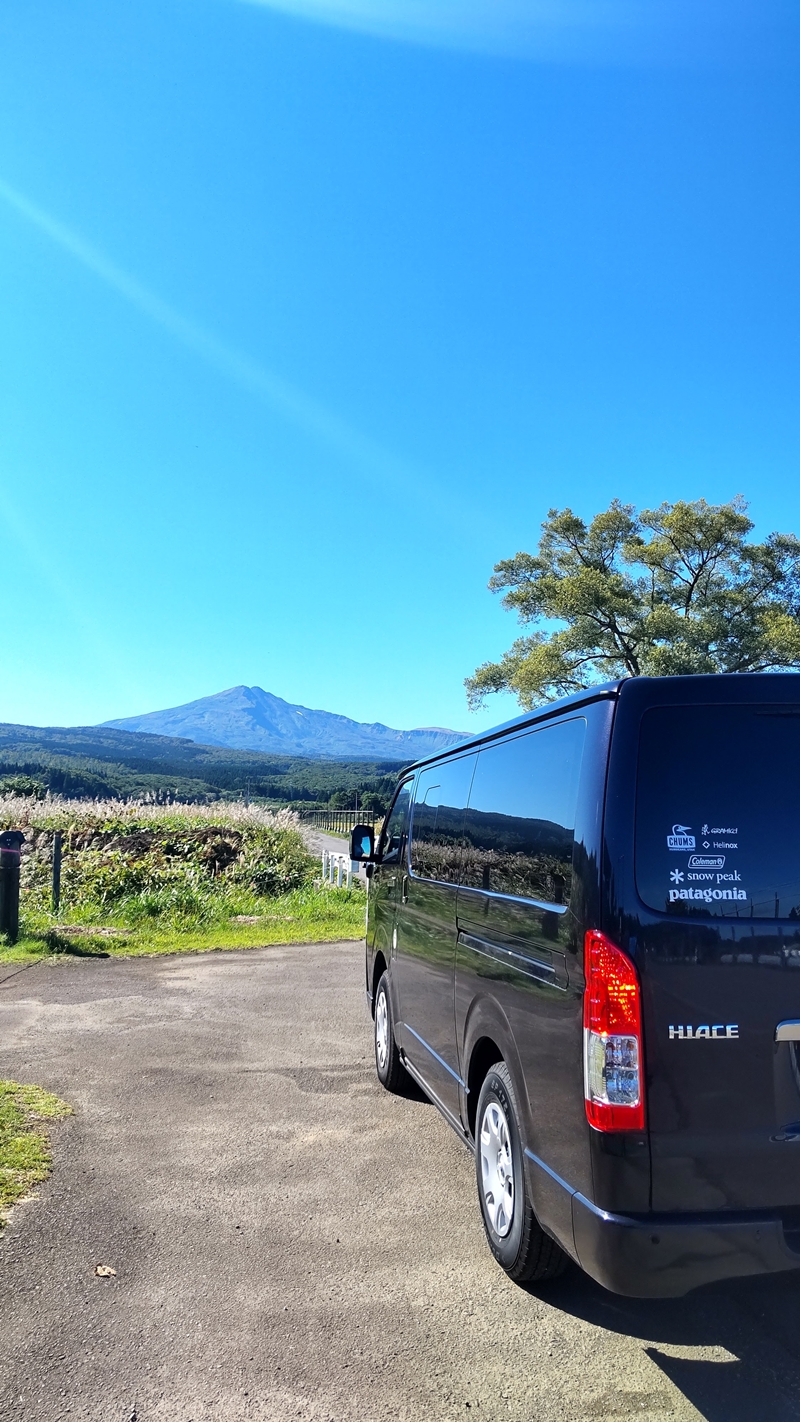 宮城県　カタリナバンライフ さん　ハイエース  ダークプライム2