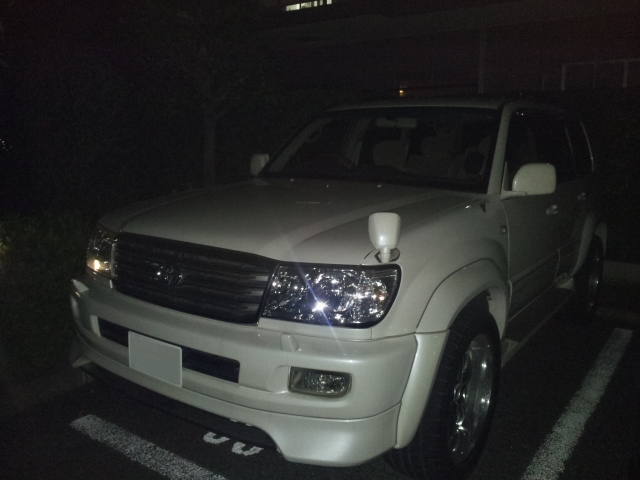 茨城県　WHITE100 さん　ランクル100