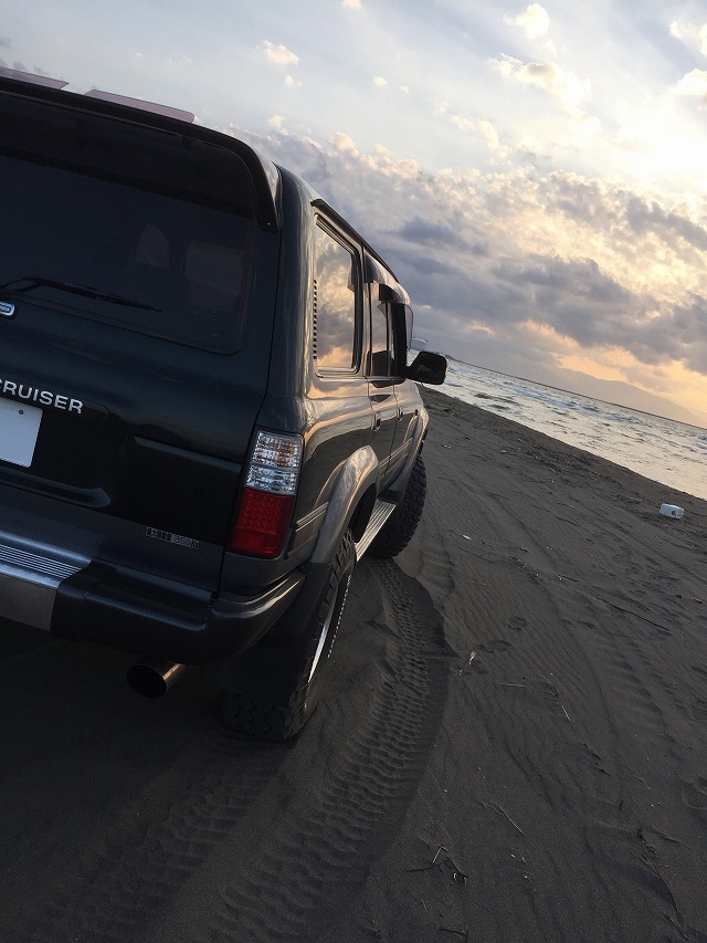 北海道　ひろ さん　ランクル80