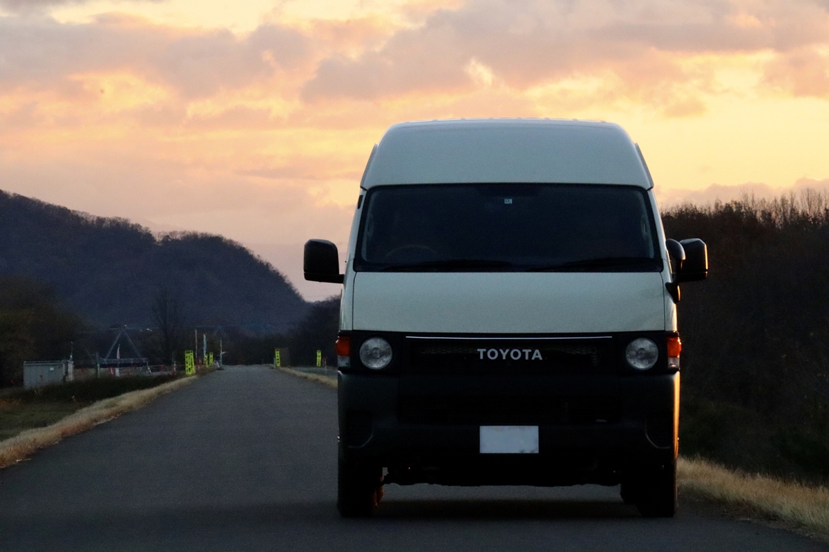 愛知県　ゆうじ さん　ハイエースバン