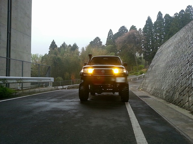 岐阜県　くらいむ さん　ランクル80
