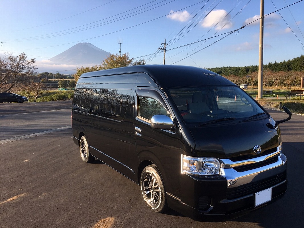 静岡県　ちんねん さん　ハイエース コミューター