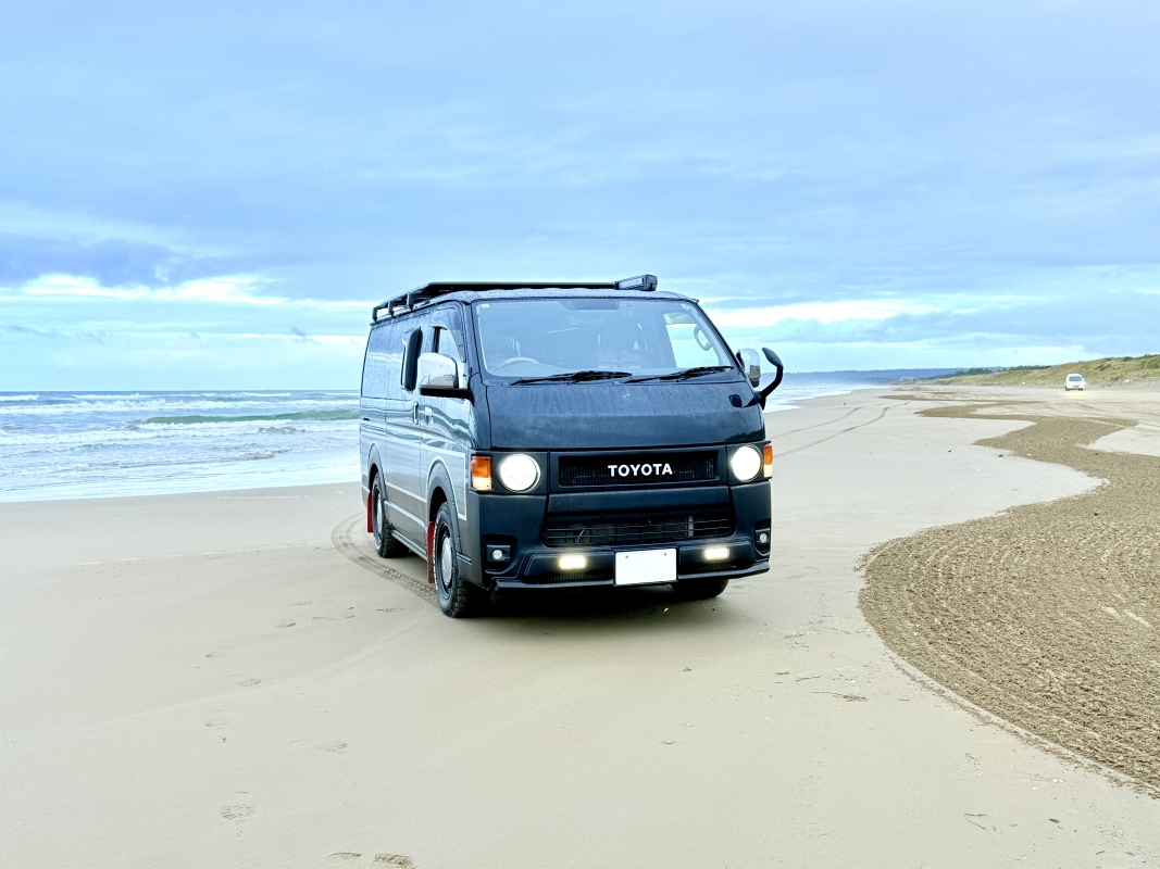 福島県　塩ちゃん さん　ハイエース4WDバン