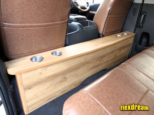 ハイエース200系パーツ新車コンプリートflexdream：デッキカウンター
