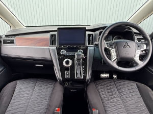デリカＤ５キャンプ　アウトドア　レジャー　４ＷＤ　ＳＵＶ