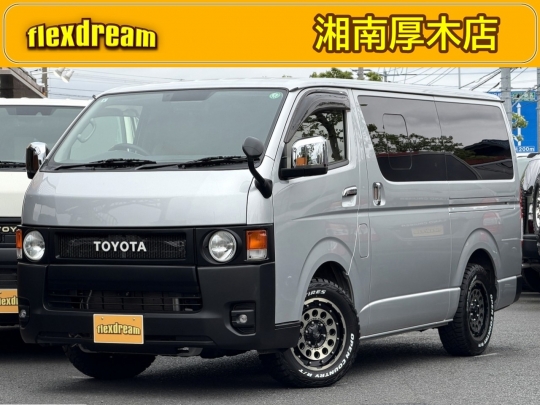 ハイエースＶアウトドア　キャンプ　車中泊　バンライフ　ベッド　