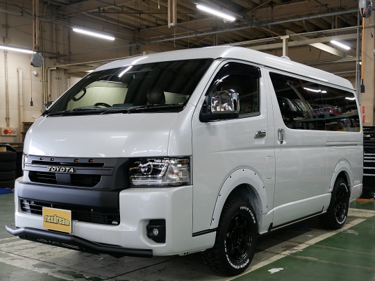 ハイエースＶ4WD　アースカラーパッケージ６Ｘ３カーキ
