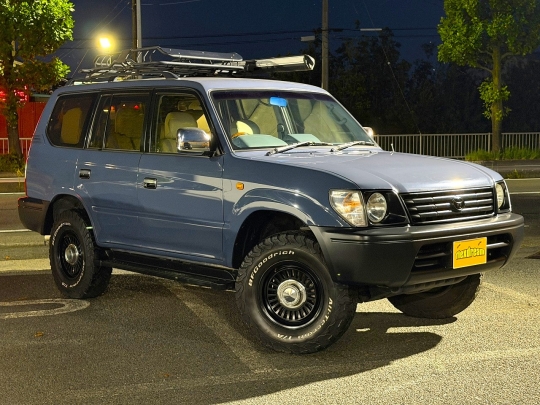 ランクルプラド95系アウトドア　キャンプ　車中泊　バンライフ　１BOX　ベッド　キャンピングカー