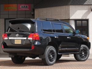 ランクル２００リフトアップ　TOYOTAロゴグリル