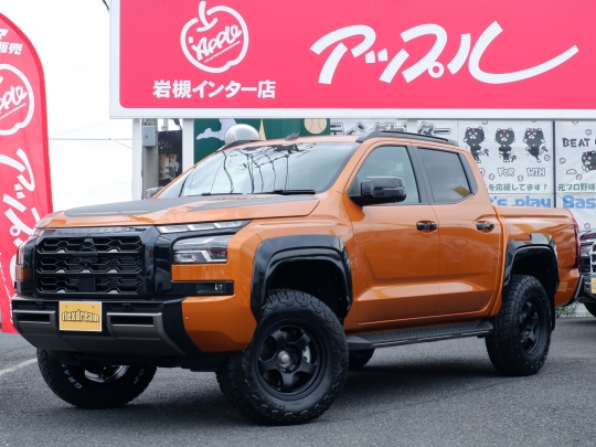 トライトン三菱ピックアップトラック　トライトン