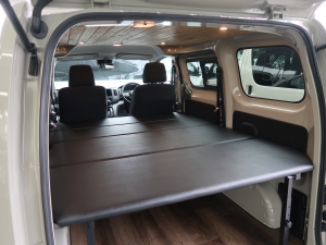ＮＶ２００バネットバン新車ベネットカスタムコンプリート