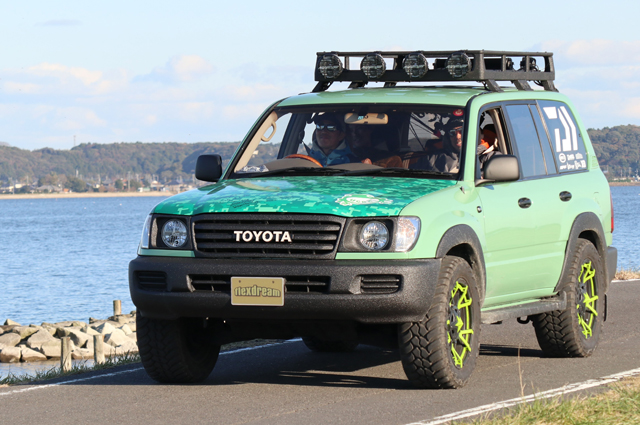 ランクル100丸目・IPFカスタム 内山幸也プロサポートカー