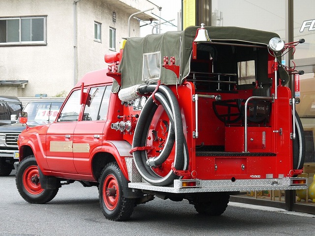 ランクル６０の消防車