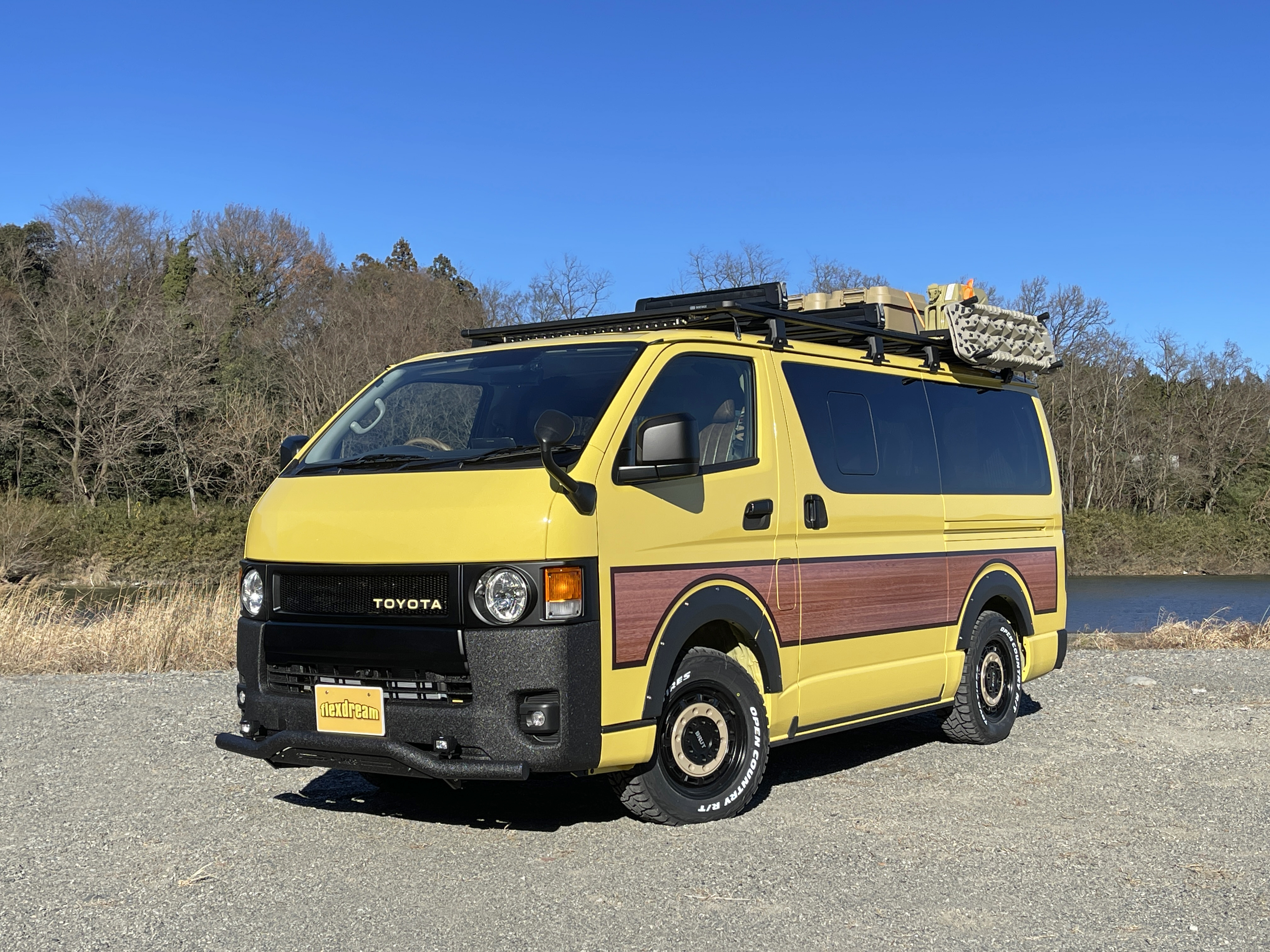 ハイエースカスタム デモカー完成 丸目 Arb Line X 内装はfd Box5camping 東京オートサロン23に出展 フレックス ドリーム