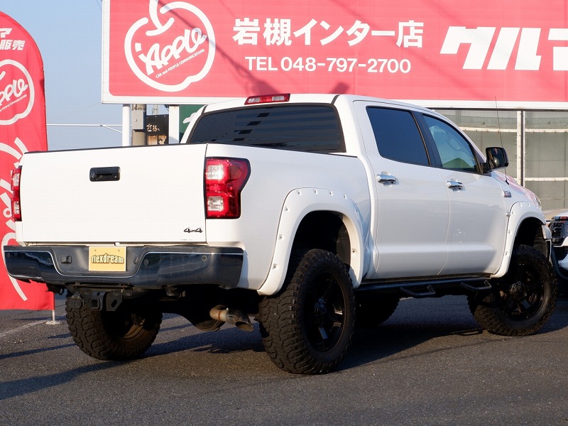 USトヨタ タンドラ 2代目 クルーマックス SR5 ホワイト リア