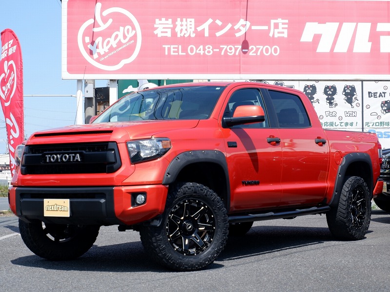 USトヨタ タンドラ TRDプロ インフェルノ（オレンジ） リフトアップ ブッシュワーカーオーバーフェンダー