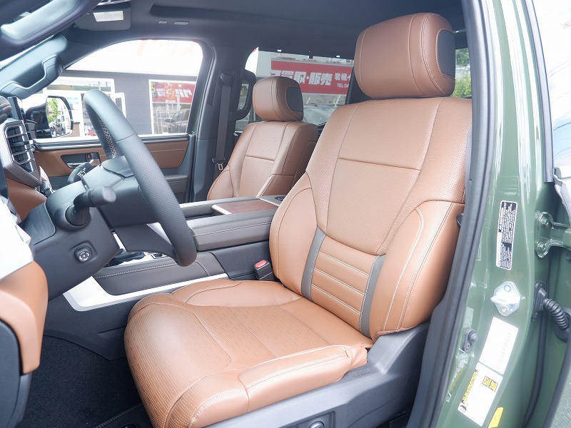 タンドラ 1794ED 内装 サドルタン（ブラウン）運転席シート（シートヒーター・ベンチレーション付） 日本国内モデル同等車両