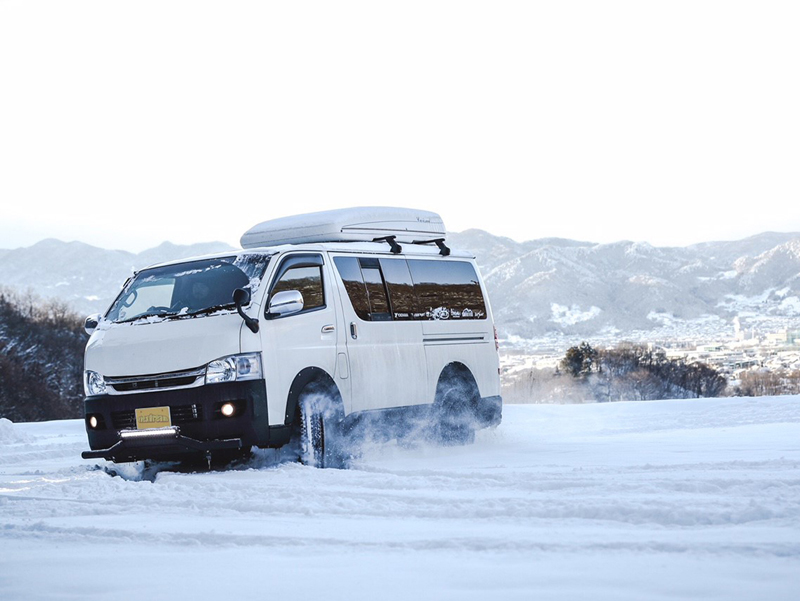 ハイエース200系バン カスタムデモカー プロスノーボーダー 長谷川篤 JAOS（ジャオス）パーツ装備