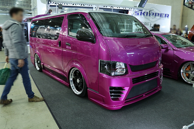 ハイエース200系バン ナロー 紫