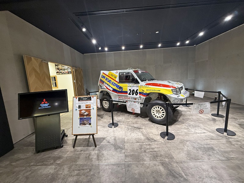 パジェロ エボリューション ダカールラリー1998 総合優勝車両(三菱自動車 本社ショールーム)