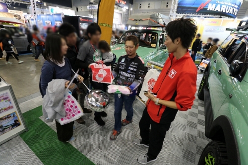 プロバスアングラー_伊豫部健プロ×内山幸也プロ×水野浩聡プロによるFishItEasyサインサイン会_フィッシングショー2018_5