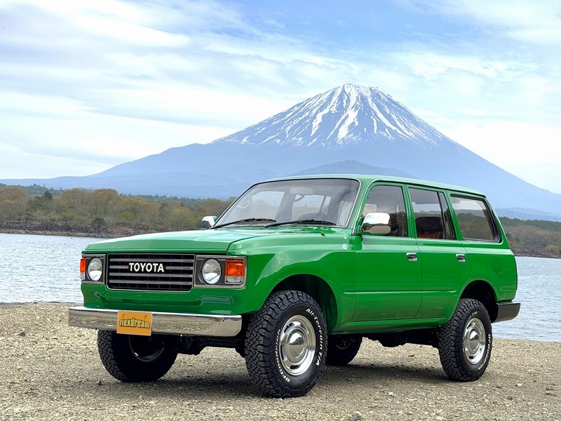 ランクル80丸目換装 FD-classic86 カスタムデモカー フロッググリーン 富士山＆湖畔バック