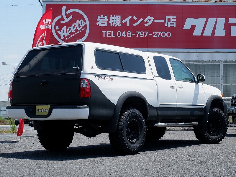 初代タンドラ アクセスキャブ リミテッド TRDオフロードパッケージ ホワイト×LINE-X塗装カスタム LEERシェルトップ（キャノピー） リア