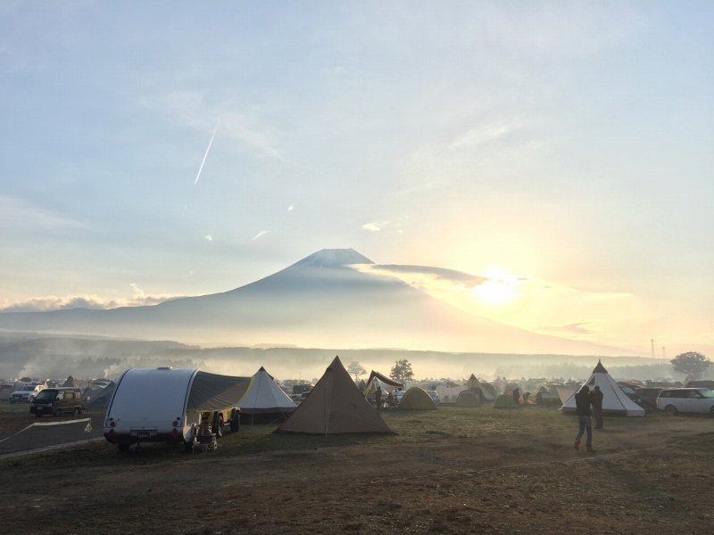 富士山の麓でキャンプ ogawaテント新作展示 ふもとっぱらでそとあそび