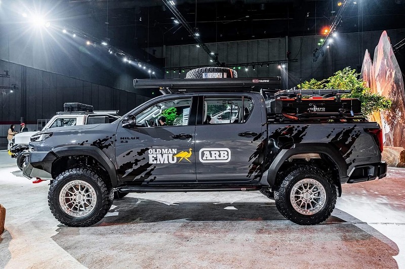 新型ハイラックス（タイトヨタ Hilux Travo）ARBリフトアップ・フルカスタム