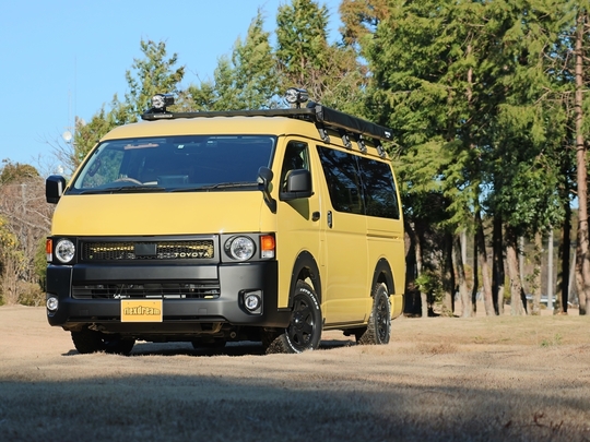 ハイエースＷ新車コンプリート丸目ネオクラシックカスタム ワイドボディ アウトドア・キャンプにもピッタリ