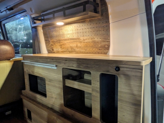 タウンエースVANLIFEカスタムMONOBOX T-01
