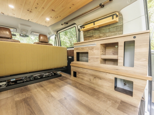 タウンエースVANLIFEカスタムMONOBOX T-01
