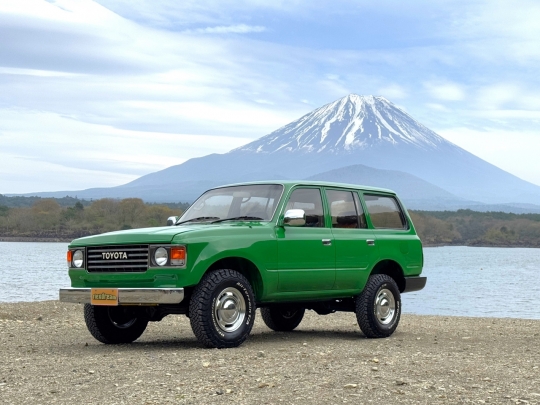 ランクル８０ランドクルーザー８０ 丸目換装：FD-classic８６