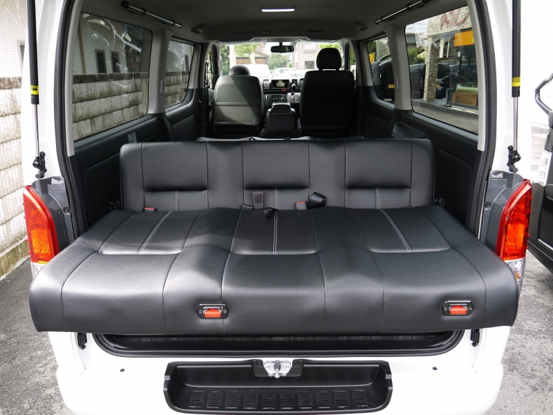 ハイエースバン新車コンプリート8人乗り 4ナンバー 1300mmT