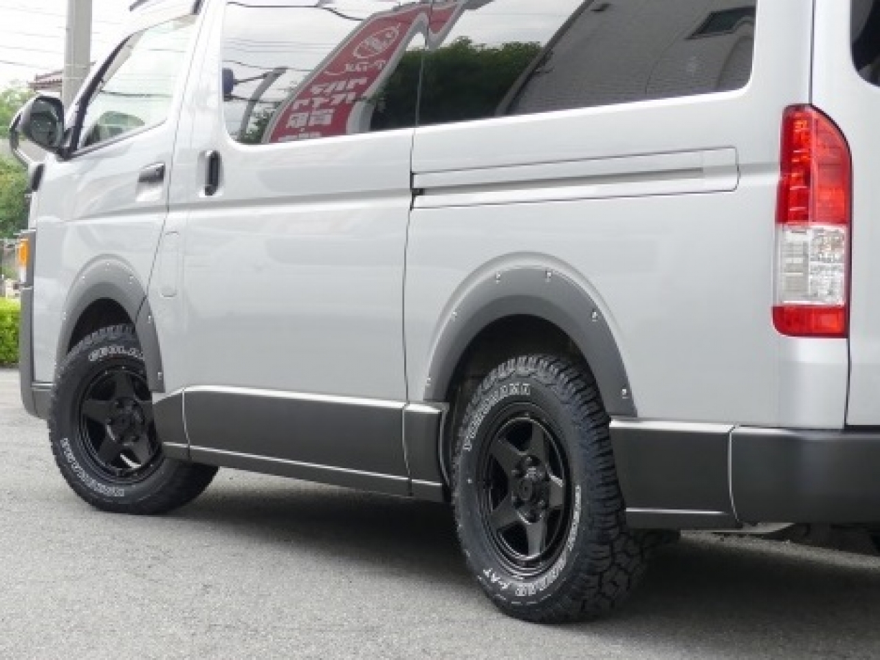 ハイエース200系パーツ新車コンプリート flexdream：FDサイド