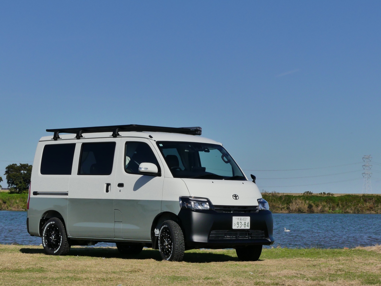 タウンエースVANLIFEカスタムMONOBOX T-01 外装も様々なカスタムプランをご用意しております♪