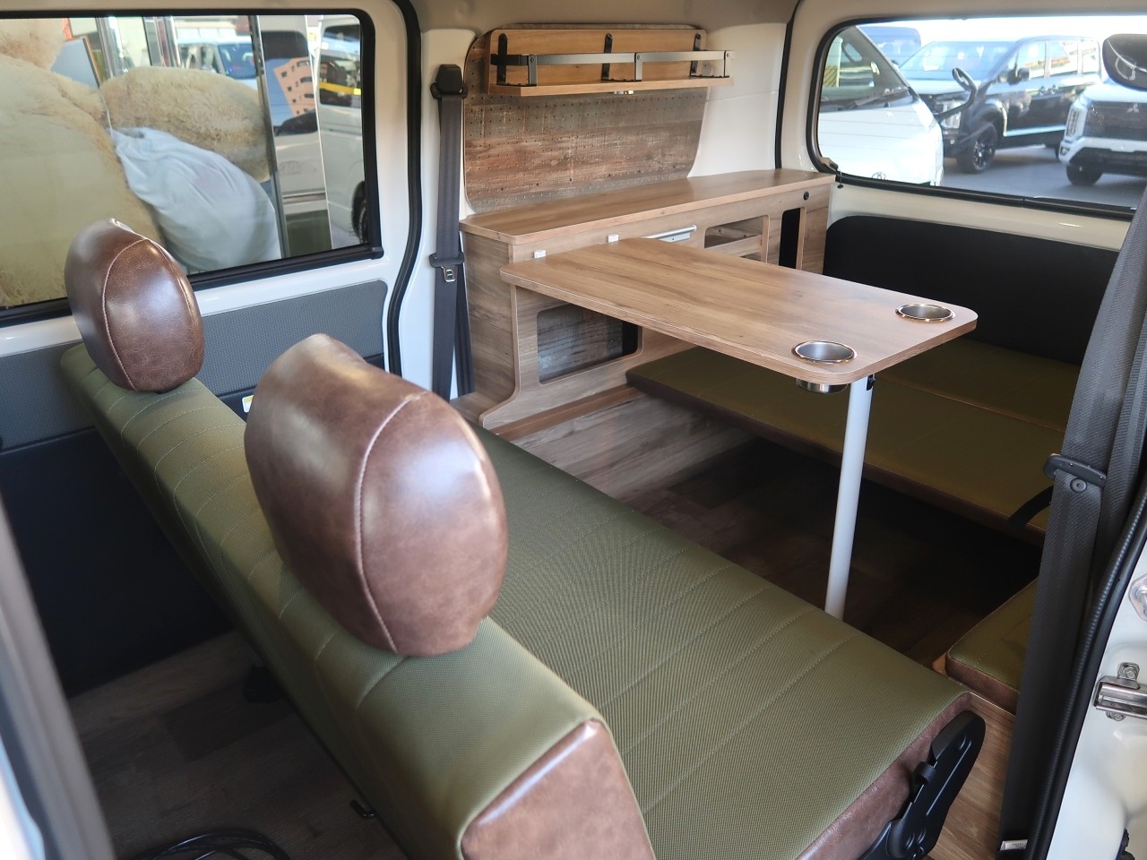 タウンエースVANLIFEカスタムMONOBOX T-01｜フレックス・ドリーム