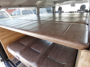 ハイエースワゴン新車コンプリート 2段ベッド×サブバッテリー 本格派車中泊仕様ライトキャンピングカー【FD-BOX6】