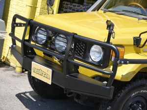 ランクル７０トゥループキャリア