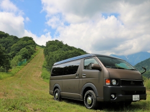 ハイエース車中泊　バンライフ　VANLIFE　OVERLANDER