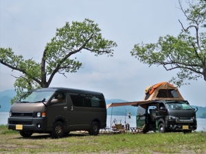 ハイエース車中泊　バンライフ　VANLIFE　OVERLANDER