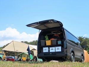 ハイエース車中泊　バンライフ　VANLIFE　OVERLANDER